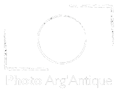 Version en blanc du logo de Photo Arg'Antique